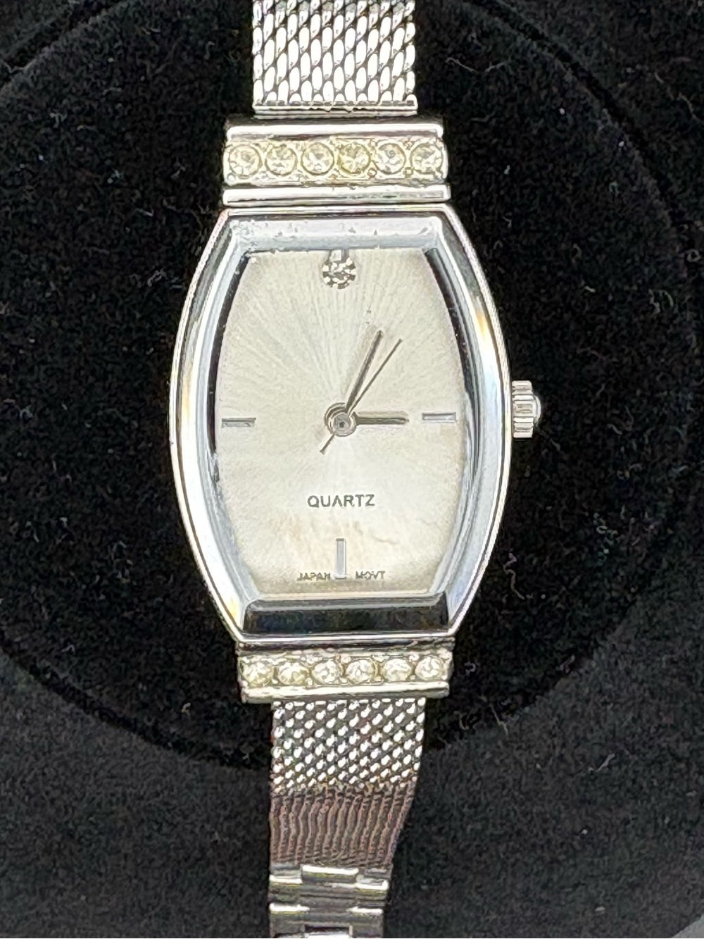 Vintage Silver Mesh Bracelet Women’s Quartz Watch with Crystal Accents